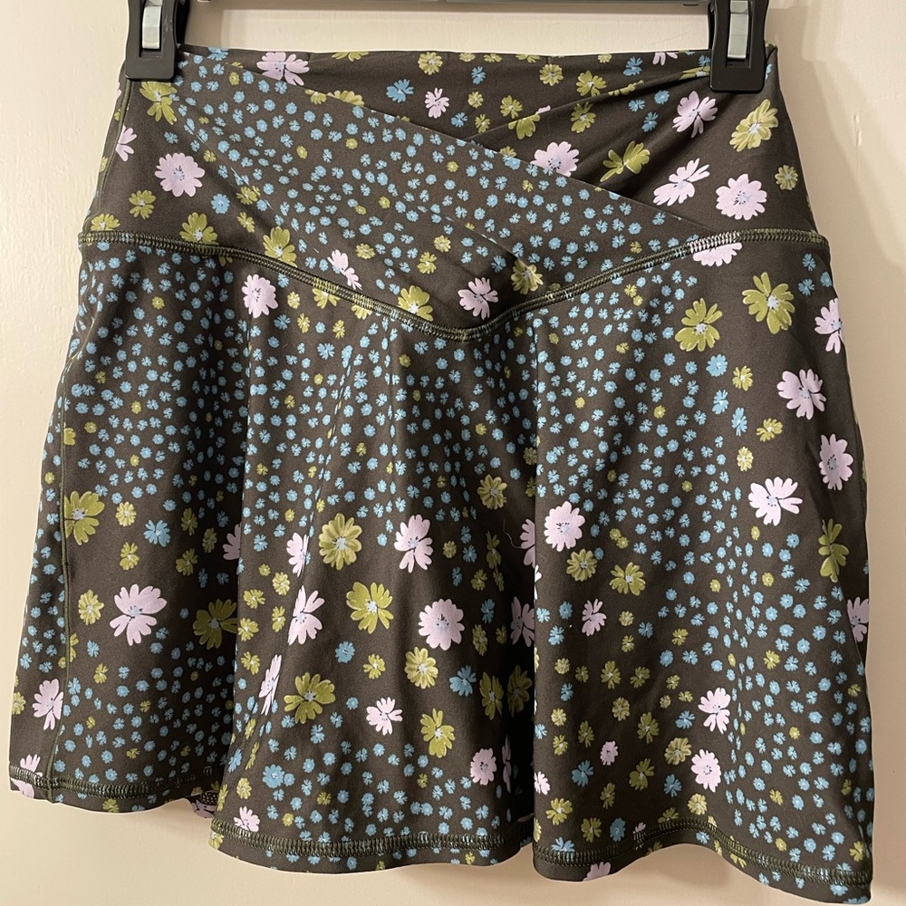 Aerie Offline By Aerie Real Me Crossover Tennis Skirt M Floral. New with tags